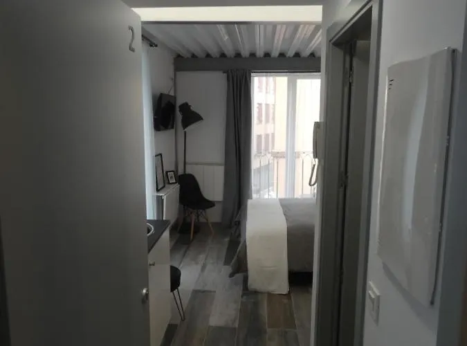 Estudio Con Encanto En Casco Antiguo De P2 *